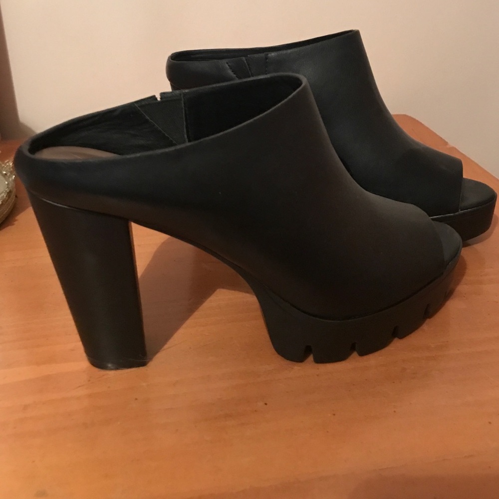 NWOT Nine West pumps !